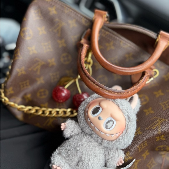 Authentic Vintage Louis Vuitton
Speedy handbag - Picture 9 of 9